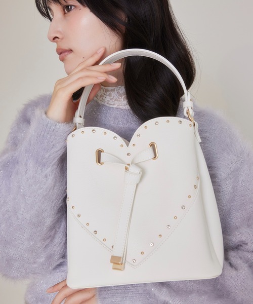 VIS（ビス）の「ラインストーン＆スタッズハートカットバッグ（ショルダーバッグ・レディース・レッド/オフホワイト/ブラック・FREE）」の13枚目の写真