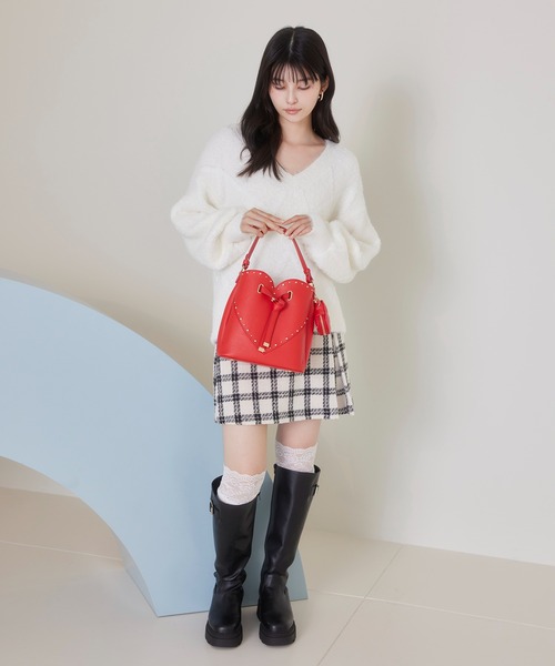 VIS（ビス）の「ラインストーン＆スタッズハートカットバッグ（ショルダーバッグ・レディース・レッド/オフホワイト/ブラック・FREE）」の14枚目の写真