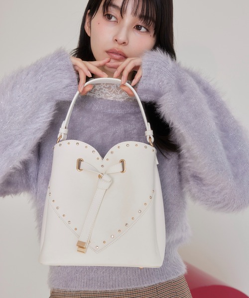 VIS（ビス）の「ラインストーン＆スタッズハートカットバッグ（ショルダーバッグ・レディース・レッド/オフホワイト/ブラック・FREE）」の18枚目の写真