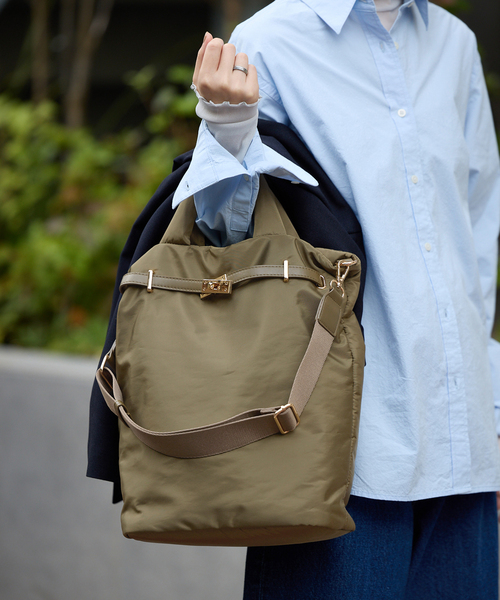 SLOBE IENA（スローブイエナ）の「SLOBE パッファートートバッグ（トートバッグ・レディース・カーキ/ブラック・FREE）」の3枚目の写真