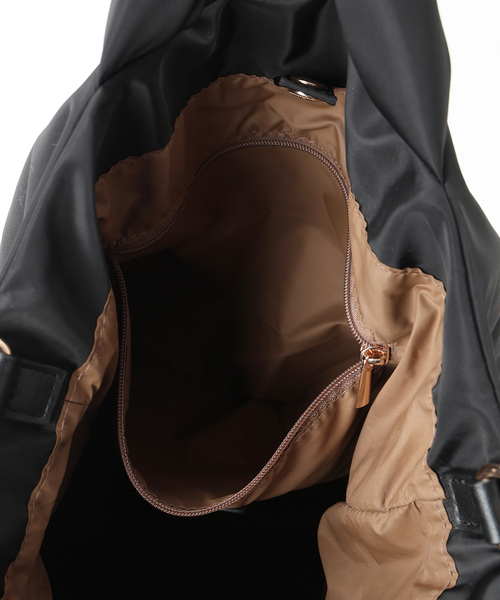 SLOBE IENA（スローブイエナ）の「SLOBE パッファートートバッグ（トートバッグ・レディース・カーキ/ブラック・FREE）」の19枚目の写真