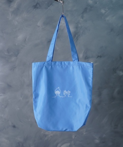 NOIZY(ノイジー)の「Graphic Tote Bag / グラフィック 猫 ワンポイント イラスト プリント トートバッグ(トートバッグ・レディース・グレー/ブラック系その他5/ラベンダー/パープル/ブラック系その他4/ブラック系その他3/サックスブルー/ブラウン系その他/ブラック系その他2/ブラック・ONE SIZE)」の8枚目の写真