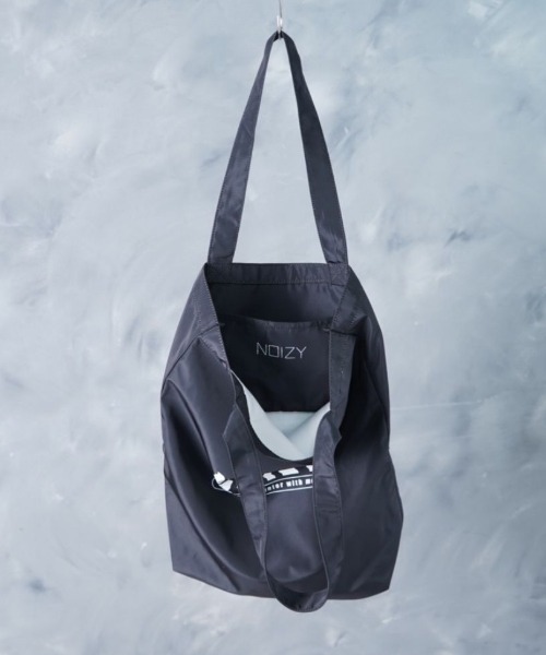 NOIZY(ノイジー)の「Graphic Tote Bag / グラフィック 猫 ワンポイント イラスト プリント トートバッグ(トートバッグ・レディース・グレー/ブラック系その他5/ラベンダー/パープル/ブラック系その他4/ブラック系その他3/サックスブルー/ブラウン系その他/ブラック系その他2/ブラック・ONE SIZE)」の15枚目の写真