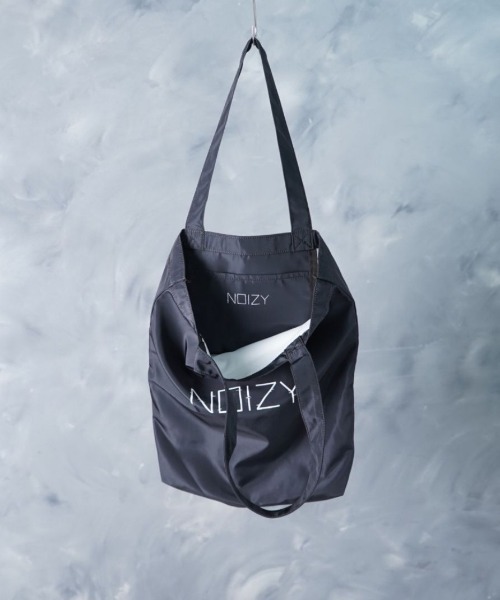NOIZY(ノイジー)の「Graphic Tote Bag / グラフィック 猫 ワンポイント イラスト プリント トートバッグ(トートバッグ・レディース・グレー/ブラック系その他5/ラベンダー/パープル/ブラック系その他4/ブラック系その他3/サックスブルー/ブラウン系その他/ブラック系その他2/ブラック・ONE SIZE)」の13枚目の写真