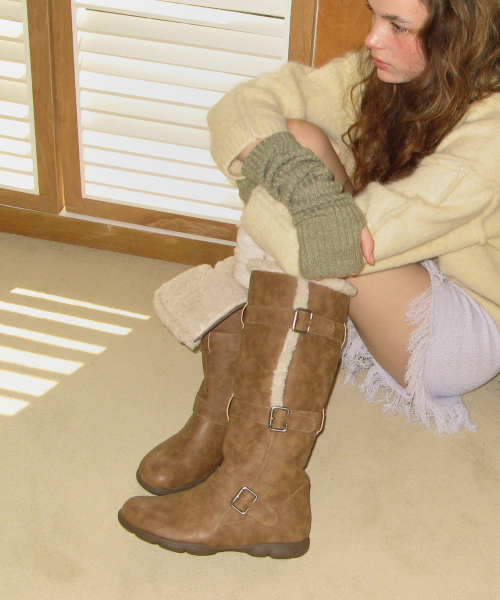 FOGGY MOODY(ポギムディ)の「Ember 0034. Belted Fur Boots - 2colors(ブーツ・レディース・ブラック/ブラウン・25cm/22.5cm/23cm/23.5cm/24cm/24.5cm)」の21枚目の写真