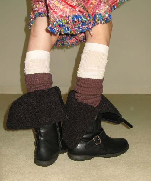 FOGGY MOODY(ポギムディ)の「Ember 0034. Belted Fur Boots - 2colors(ブーツ・レディース・ブラック/ブラウン・25cm/22.5cm/23cm/23.5cm/24cm/24.5cm)」の17枚目の写真