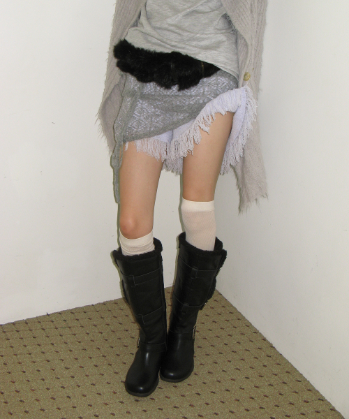 FOGGY MOODY(ポギムディ)の「Ember 0034. Belted Fur Boots - 2colors(ブーツ・レディース・ブラック/ブラウン・25cm/22.5cm/23cm/23.5cm/24cm/24.5cm)」の9枚目の写真