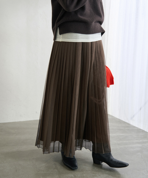IENA（イエナ）の「シアープリーツスカート（スカート・レディース・ブラウン/ブラック・36/38）」の2枚目の写真