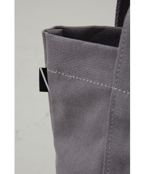 AZUL by moussy（アズールバイマウジー）の「ロゴ刺繍ミニトートバック（トートバッグ・メンズ・ライトカーキ/グレー/アイボリー/ブラック・FREE）」の16枚目の写真