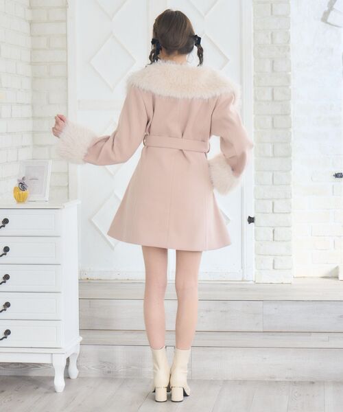 ems excite（エムズエキサイト）の「2wayファー襟付リボンコート（その他アウター・レディース・チャコールグレー/ピンク・FREE）」の9枚目の写真