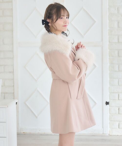 ems excite（エムズエキサイト）の「2wayファー襟付リボンコート（その他アウター・レディース・チャコールグレー/ピンク・FREE）」の12枚目の写真