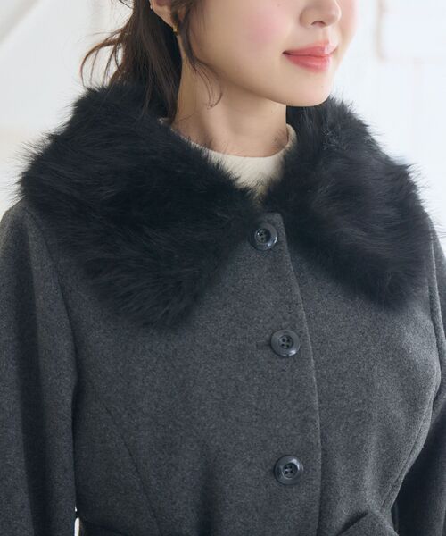 ems excite（エムズエキサイト）の「2wayファー襟付リボンコート（その他アウター・レディース・チャコールグレー/ピンク・FREE）」の15枚目の写真