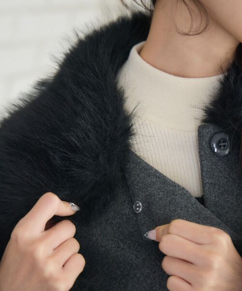 ems excite（エムズエキサイト）の「2wayファー襟付リボンコート（その他アウター・レディース・チャコールグレー/ピンク・FREE）」の16枚目の写真