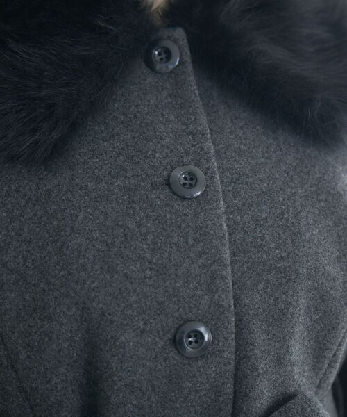 ems excite（エムズエキサイト）の「2wayファー襟付リボンコート（その他アウター・レディース・チャコールグレー/ピンク・FREE）」の18枚目の写真