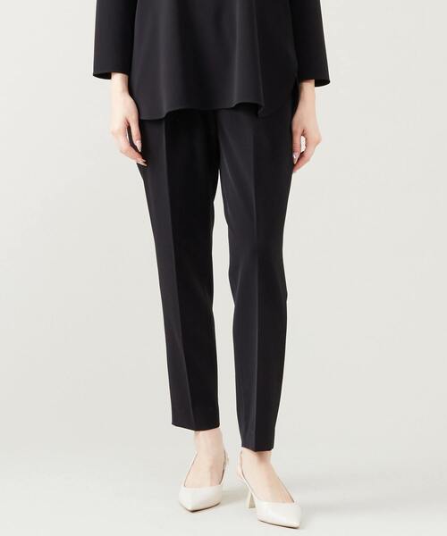 Tiara（ティアラ）の「イージタックパンツ（スラックス・レディース・ネイビー/アイボリー/ブラック・2/3/4）」の2枚目の写真