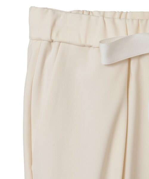 Tiara（ティアラ）の「イージタックパンツ（スラックス・レディース・ネイビー/アイボリー/ブラック・2/3/4）」の12枚目の写真