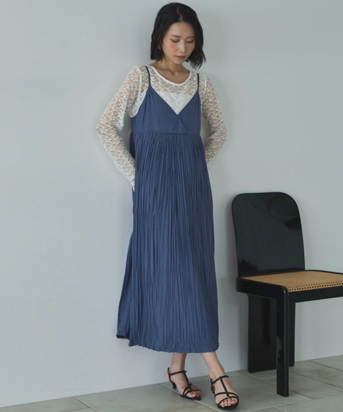 Doux archives（ドゥアルシーヴ）の「割繊ワッシャーキャミワンピ―ス（ワンピース・レディース・キャメル/ブラック/ブルー・FREE）」の2枚目の写真