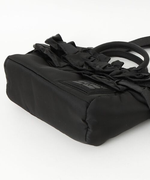 GANNI(ガニー)の「GANNI Mini Shopper Ruffle ガニー ミニ ショルダーバッグ(ショルダーバッグ・レディース・ブラック・FREE)」の13枚目の写真