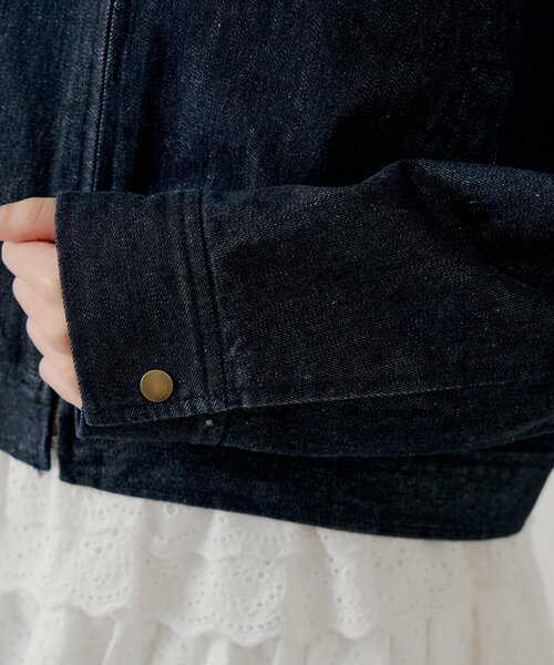 Chico（チコ）の「【セットアップ対応】襟配色デニムジャケット（デニムジャケット・レディース・ネイビー・FREE）」の8枚目の写真