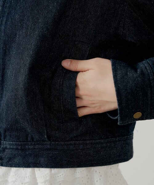 Chico（チコ）の「【セットアップ対応】襟配色デニムジャケット（デニムジャケット・レディース・ネイビー・FREE）」の10枚目の写真