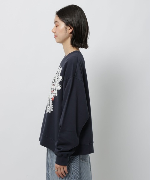 niko and...（ニコアンド）の「クラフトレースカレッジプルオーバー（スウェット・レディース・ナチュラル/ブルー/ネイビー・LARGE/MEDIUM）」の14枚目の写真