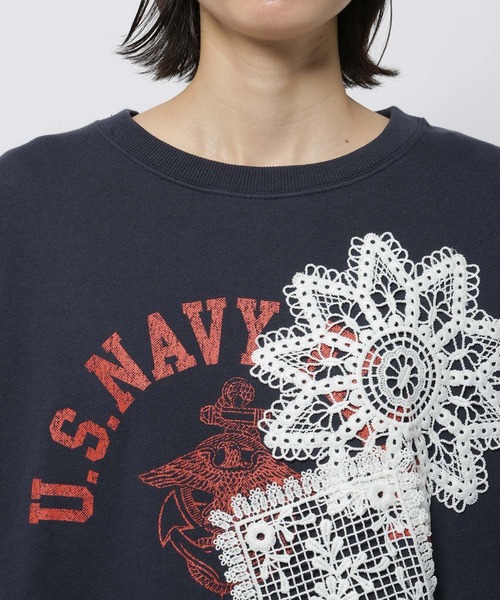 niko and...（ニコアンド）の「クラフトレースカレッジプルオーバー（スウェット・レディース・ナチュラル/ブルー/ネイビー・LARGE/MEDIUM）」の16枚目の写真