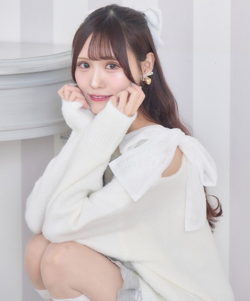 couture BY ROJITA(クチュールバイロジータ)の「肩リボンニットミニワンピース(ワンピース・レディース・ブラック/ホワイト・FREE)」の5枚目の写真