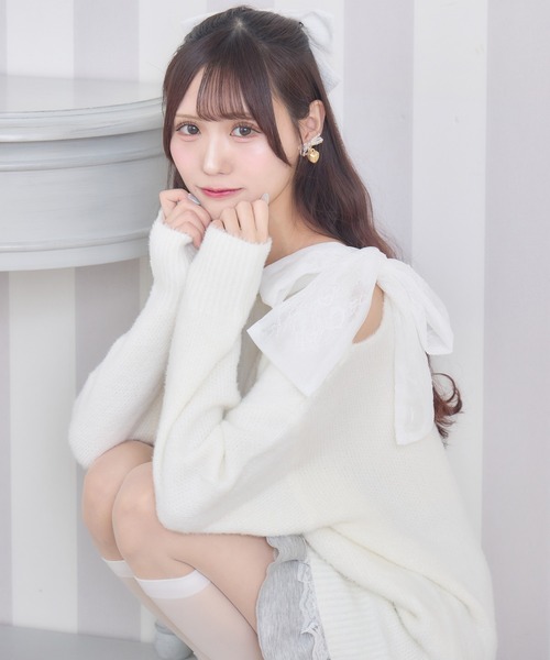 couture BY ROJITA(クチュールバイロジータ)の「肩リボンニットミニワンピース(ワンピース・レディース・ブラック/ホワイト・FREE)」の6枚目の写真