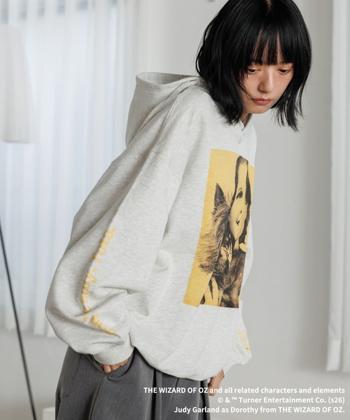 PBLIM（ページボーイリム）の「《UNISEX》カラーフォトパーカー【PBLIM/オズの魔法使】（パーカー・レディース・グレー/ネイビー・MEDIUM/LARGE）」の17枚目の写真