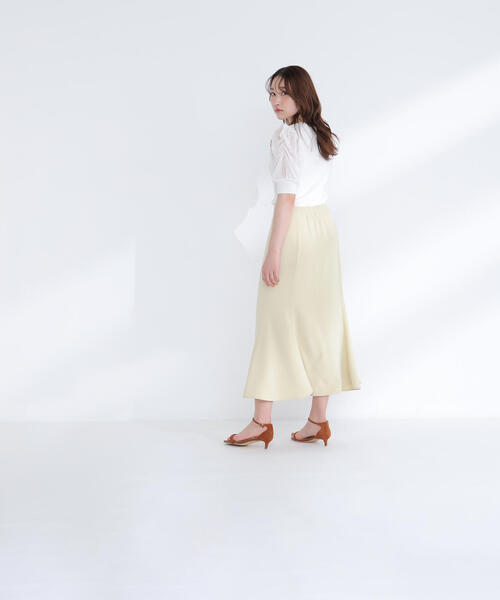 NATURAL BEAUTY BASIC(ナチュラルビューティーベーシック)の「◇パネル切替マーメイドスカート(スカート・レディース・ベージュ/イエロー/チャコールグレー・MEDIUM/P/S)」の12枚目の写真