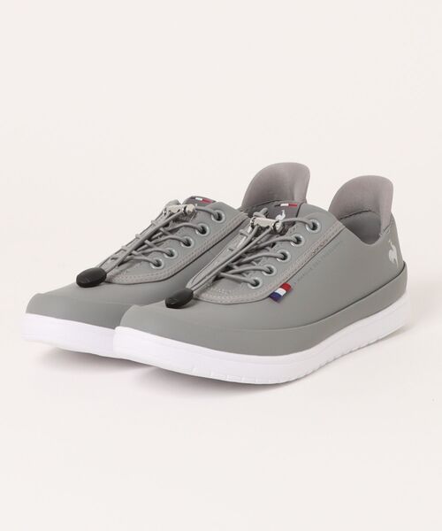 le coq sportif（ルコックスポルティフ）の「le coq sportif ルコックスポルティフ 【ハンズフリー】LCS ALMA R SI 防水 軽量 レディーススニーカー(LCSアルマレインSI)（スニーカー・レディース・ブラック/グレー/ホワイト・23.0cm/24.0cm/25.0cm）」の3枚目の写真
