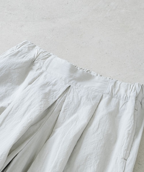 quadro（クオドロ）の「コットンブロードシャンブレーワンプリーツパンツ（その他パンツ・レディース・ブラック/カーキ/グレー・FREE）」の7枚目の写真