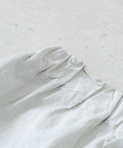 quadro（クオドロ）の「コットンブロードシャンブレーワンプリーツパンツ（その他パンツ・レディース・ブラック/カーキ/グレー・FREE）」の12枚目の写真