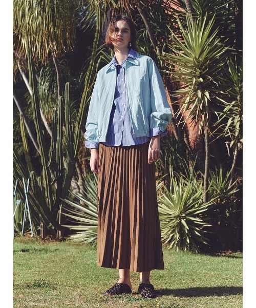 Mila Owen（ミラオーウェン）の「フォルムデザインスウィングトップ（ブルゾン・レディース・ライトブルー/アイボリー/ベージュ・1/0）」の4枚目の写真