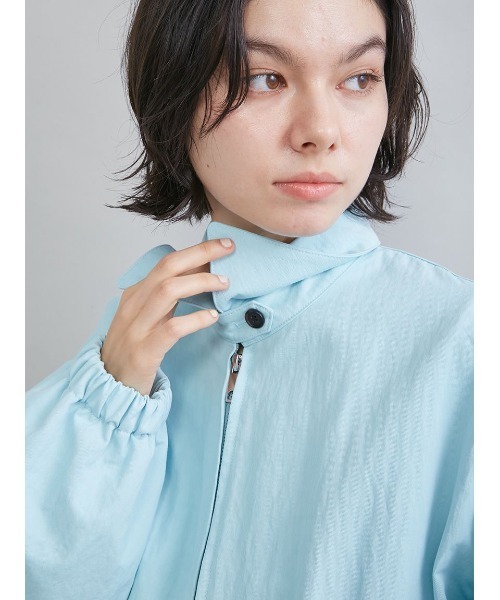 Mila Owen（ミラオーウェン）の「フォルムデザインスウィングトップ（ブルゾン・レディース・ライトブルー/アイボリー/ベージュ・1/0）」の10枚目の写真