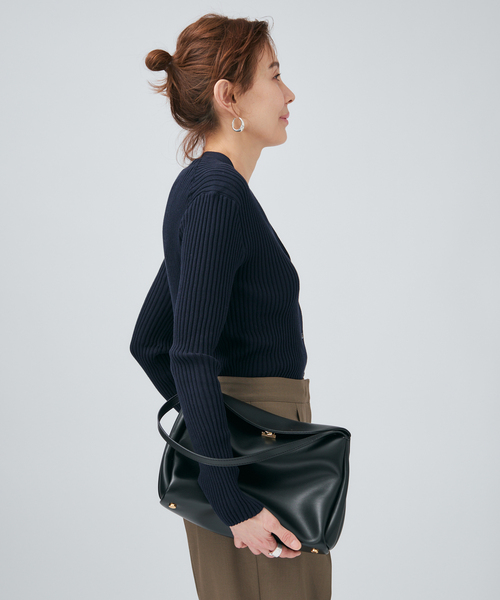 VERMEIL par iena（ヴェルメイユパーイエナ）の「《追加》イタリア糸 RIB Vネックカーディガン（カーディガン/ボレロ・レディース・ピンク/アイボリー/ネイビー・FREE）」の16枚目の写真