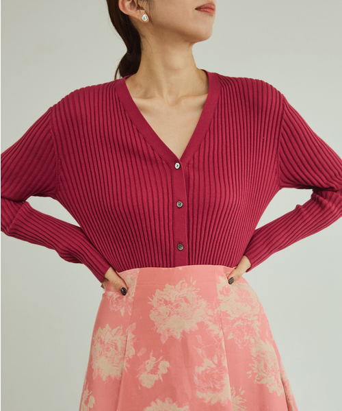 VERMEIL par iena（ヴェルメイユパーイエナ）の「《追加》イタリア糸 RIB Vネックカーディガン（カーディガン/ボレロ・レディース・ピンク/アイボリー/ネイビー・FREE）」の18枚目の写真