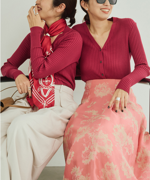 VERMEIL par iena（ヴェルメイユパーイエナ）の「《追加》イタリア糸 RIB Vネックカーディガン（カーディガン/ボレロ・レディース・ピンク/アイボリー/ネイビー・FREE）」の19枚目の写真