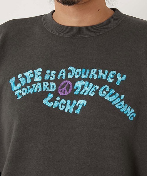 HOLLYWOOD RANCH MARKET(ハリウッドランチマーケット)の「LIFE IS JOURNEY メランジ エンブロイダリープルオーバー(スウェット・メンズ・ブラック/グレー・S/M/L/XL)」の6枚目の写真