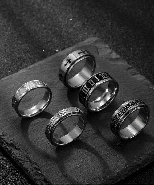 NOLITA LABORATORY(ノリータラボラトリー)の「【 NOLITA / ノリータ 】5個組 ステンレス デザイン リング(リング・メンズ・ゴールド/シルバー・14号/16号)」の3枚目の写真