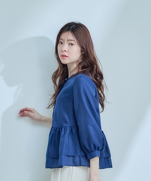 12Twelve Agenda(トゥエルブ アジェンダ)の「レイヤードフリルシャツ(シャツ/ブラウス・レディース・サックスブルー/オフホワイト/ネイビー・M)」の16枚目の写真