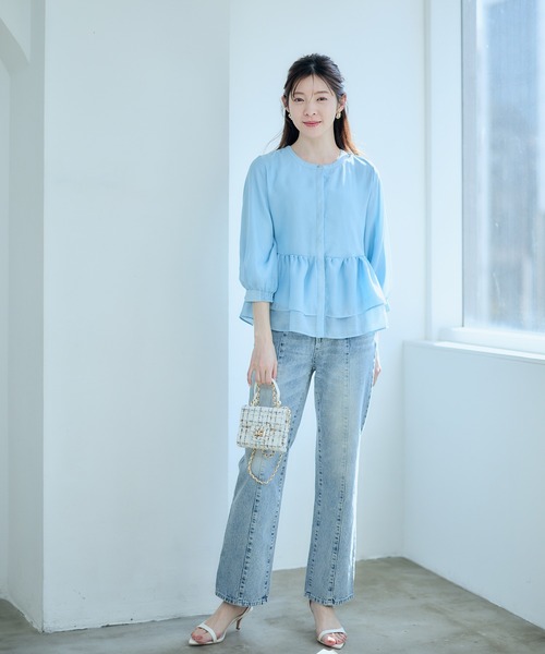 12Twelve Agenda(トゥエルブ アジェンダ)の「レイヤードフリルシャツ(シャツ/ブラウス・レディース・サックスブルー/オフホワイト/ネイビー・M)」の7枚目の写真