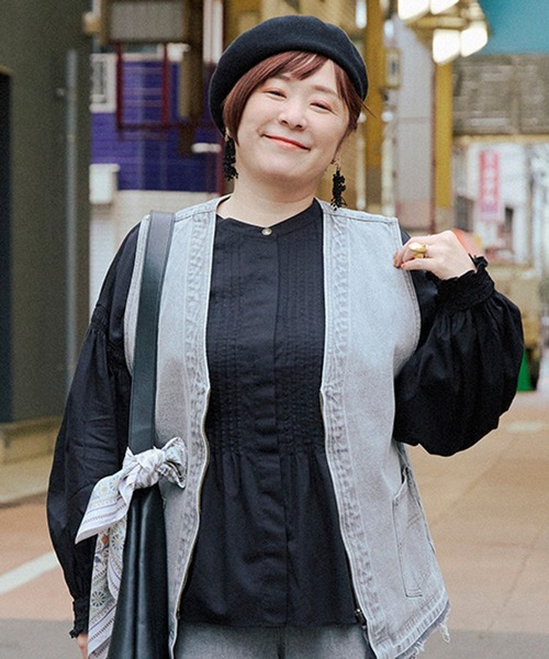 studio CLIP（スタディオクリップ）の「【さかもってぃ企画】食後でもすっきり見えちゃうブラウス（シャツ/ブラウス・レディース・ピンク/インディゴブルー/ブラック・FREE）」の6枚目の写真