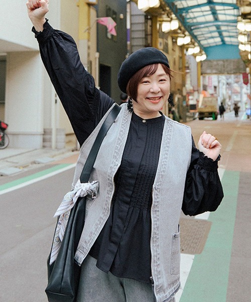 studio CLIP（スタディオクリップ）の「【さかもってぃ企画】食後でもすっきり見えちゃうブラウス（シャツ/ブラウス・レディース・ピンク/インディゴブルー/ブラック・FREE）」の7枚目の写真