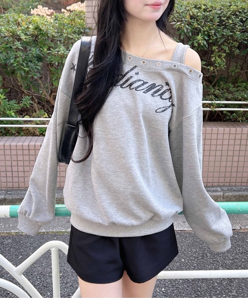 INGNI（イング）の「ハトメオフショルロゴスウェットトップス（スウェット・レディース・グレー/ブラック/カモフラージュ・M）」の15枚目の写真