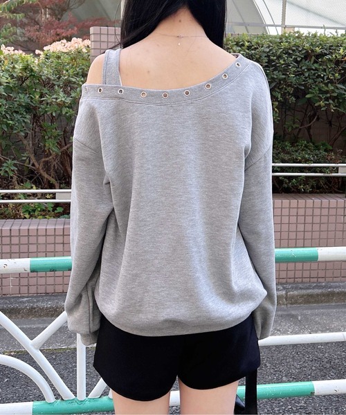 INGNI（イング）の「ハトメオフショルロゴスウェットトップス（スウェット・レディース・グレー/ブラック/カモフラージュ・M）」の17枚目の写真