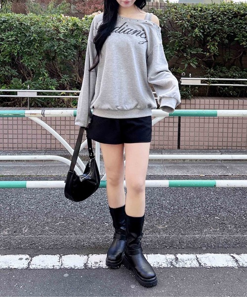 INGNI（イング）の「ハトメオフショルロゴスウェットトップス（スウェット・レディース・グレー/ブラック/カモフラージュ・M）」の18枚目の写真