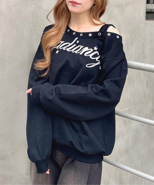 INGNI（イング）の「ハトメオフショルロゴスウェットトップス（スウェット・レディース・グレー/ブラック/カモフラージュ・M）」の8枚目の写真