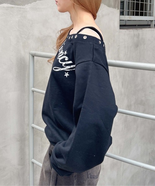 INGNI（イング）の「ハトメオフショルロゴスウェットトップス（スウェット・レディース・グレー/ブラック/カモフラージュ・M）」の9枚目の写真