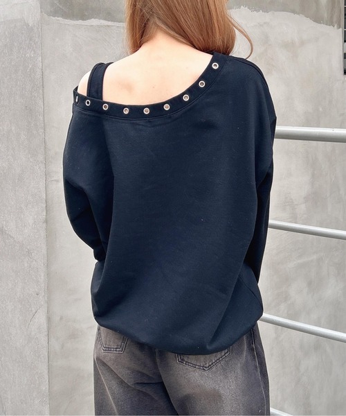 INGNI（イング）の「ハトメオフショルロゴスウェットトップス（スウェット・レディース・グレー/ブラック/カモフラージュ・M）」の10枚目の写真